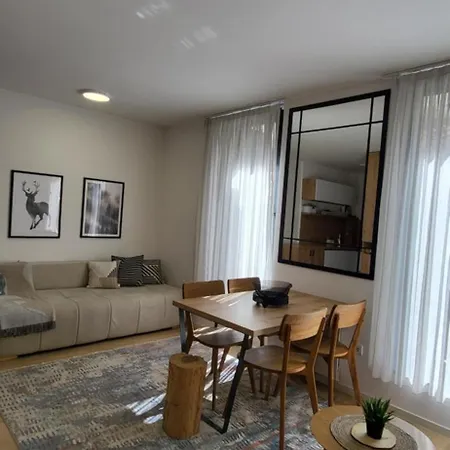 Mek Lux Белашница